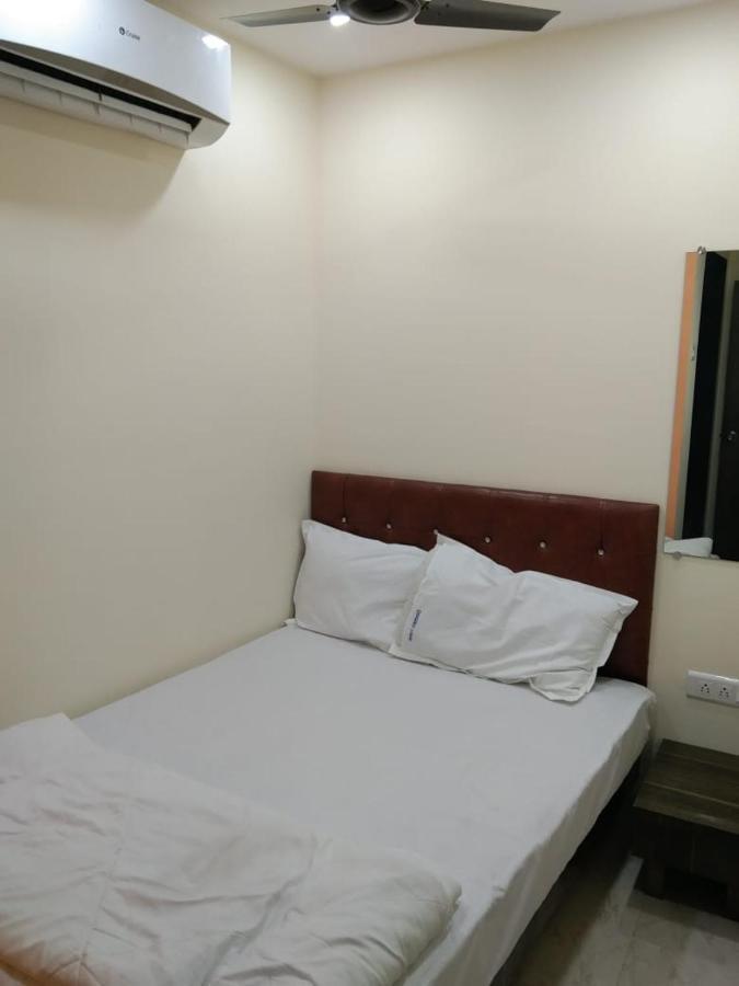 Sadguru Lodge 뭄바이 외부 사진